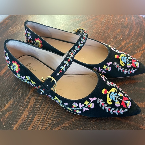 Boden Shoes - Boden Multicolor Floral Embroidered Mary Jane Pointed Toe Flats